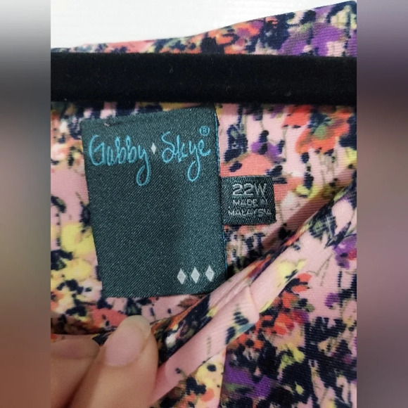 Gabby Skye Pink Floral Sleeveless Scuba Dress in Size 22W (WIDE) - Picture 2 of 12